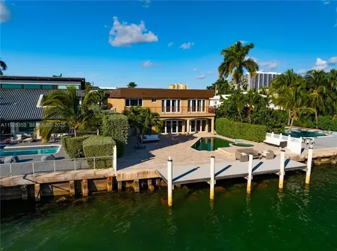 1500 S Treasure Drive North Bay Village FL 33141