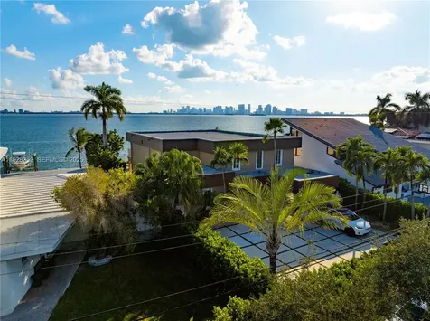 1500 S Treasure Drive North Bay Village FL 33141