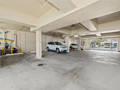 110 Hendricks Isle Fort Lauderdale FL 33301