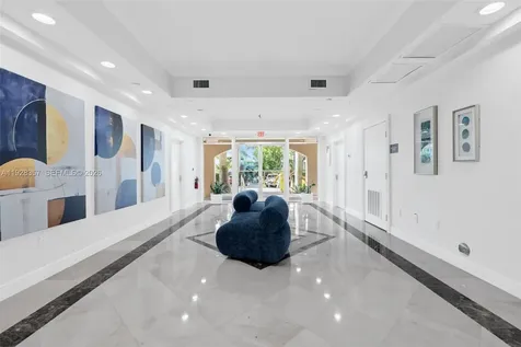 110 Hendricks Isle Fort Lauderdale FL 33301
