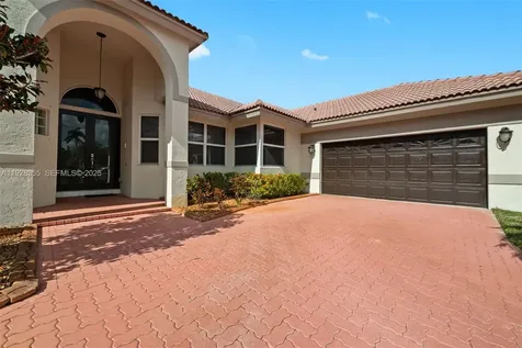 600 E Cypress Pointe Drive E Pembroke Pines FL 33027