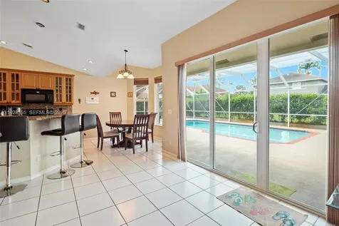 600 E Cypress Pointe Drive E Pembroke Pines FL 33027