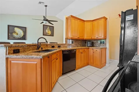 600 E Cypress Pointe Drive E Pembroke Pines FL 33027