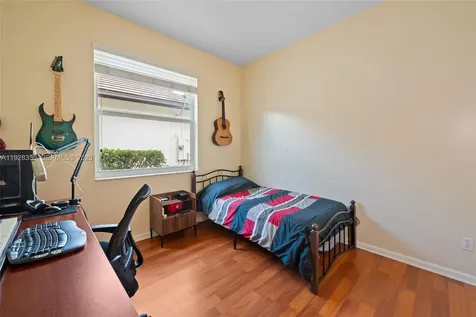600 E Cypress Pointe Drive E Pembroke Pines FL 33027