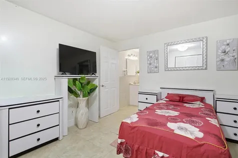 2642 NW 24th Avenue Miami FL 33142