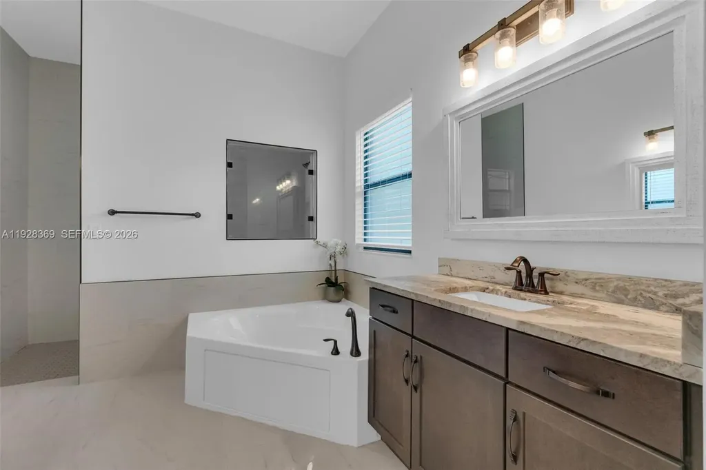 17924 N 68th Street N Loxahatchee FL 33470