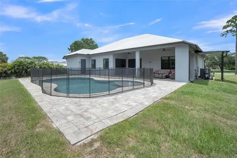 17924 N 68th Street N Loxahatchee FL 33470