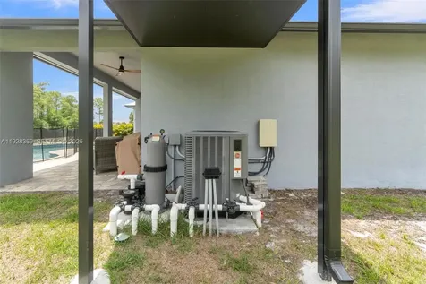 17924 N 68th Street N Loxahatchee FL 33470