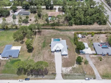 17924 N 68th Street N Loxahatchee FL 33470