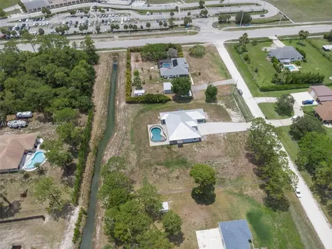 17924 N 68th Street N Loxahatchee FL 33470