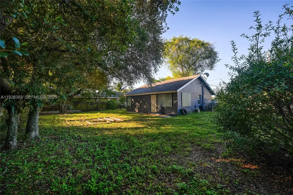 634 NW 15th Avenue Fort Lauderdale FL 33311