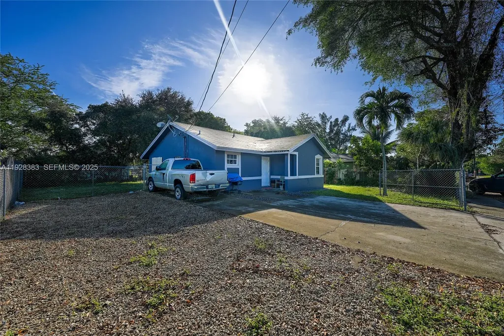 634 NW 15th Avenue Fort Lauderdale FL 33311