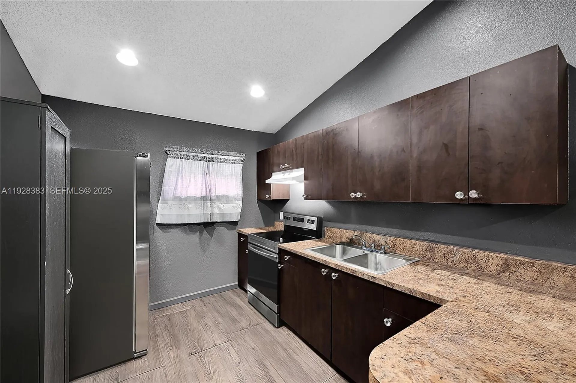 634 NW 15th Avenue Fort Lauderdale FL 33311