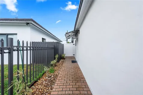 161 SW 52nd Court Miami FL 33134