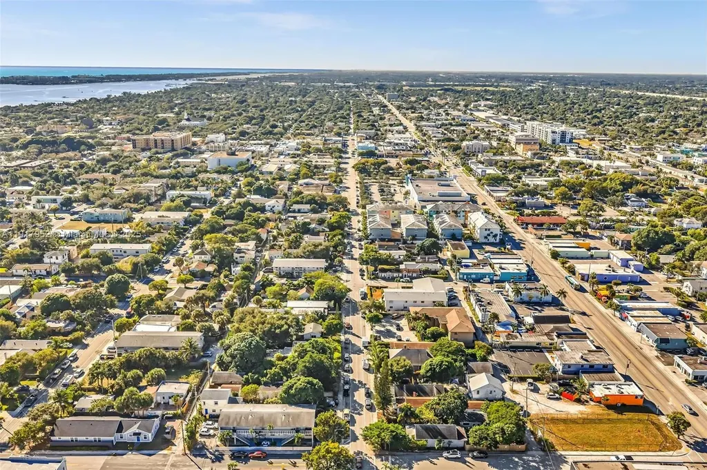 424 N J Street Lake Worth FL 33460
