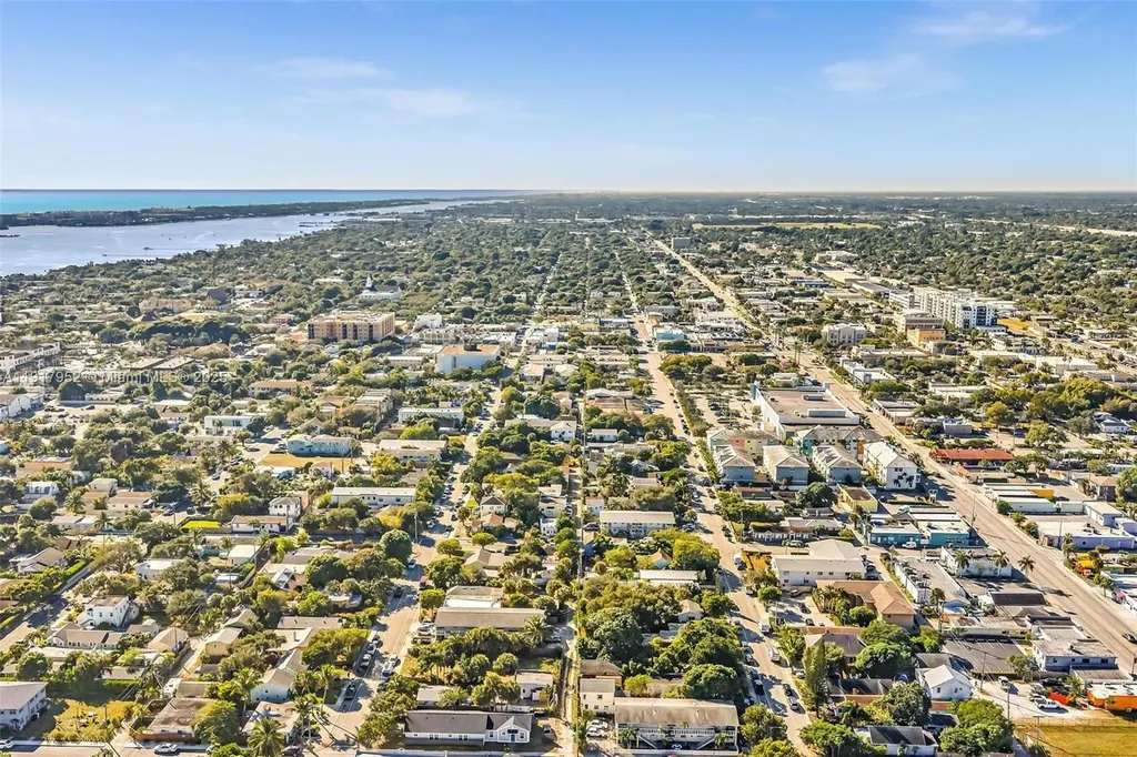 424 N J Street Lake Worth FL 33460