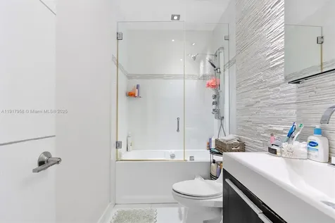 10275 Collins Avenue Bal Harbour FL 33154