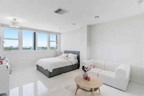 10275 Collins Avenue Bal Harbour FL 33154
