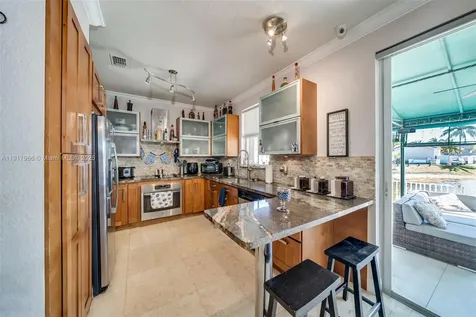 15242 SW 8th Way Miami FL 33194