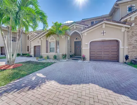 15242 SW 8th Way Miami FL 33194