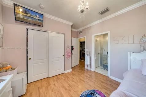 15242 SW 8th Way Miami FL 33194
