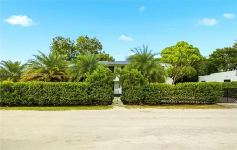 8270 NE 1st Place Miami FL 33138