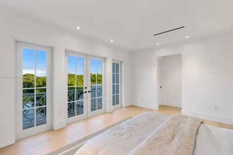 2219 Ibis Isle Road E Palm Beach FL 33480