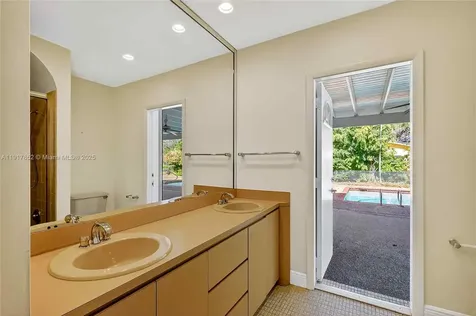 10101 SW 138th Street Miami FL 33176