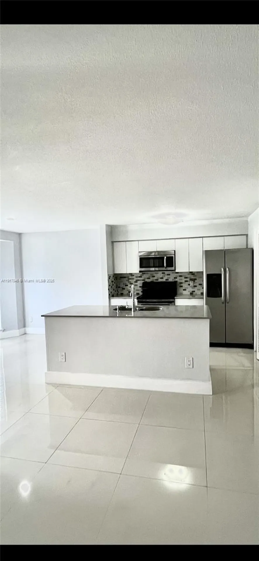 977 Riverside Drive Coral Springs FL 33071