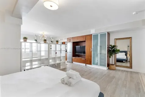 1024 Ocean Drive Miami Beach FL 33139