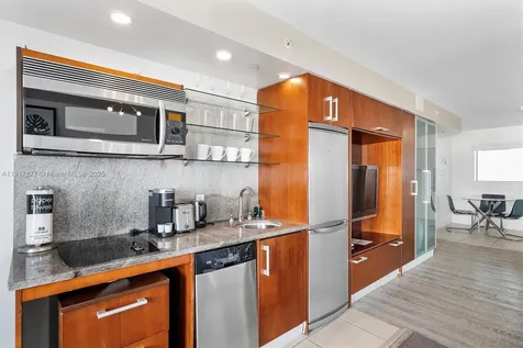 1024 Ocean Drive Miami Beach FL 33139