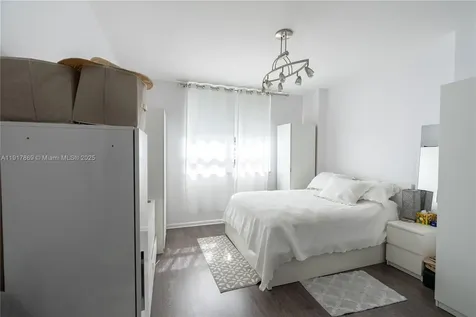 801 Brickell Key Boulevard Miami FL 33131