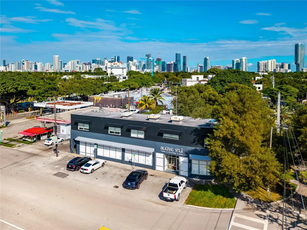 2223 SW 13th Avenue Miami FL 33145