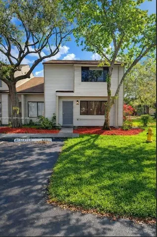 3530 NW 98th Terrace Sunrise FL 33351