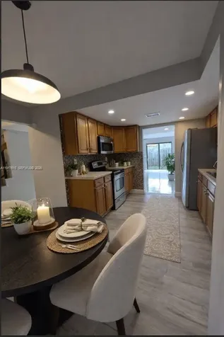 3530 NW 98th Terrace Sunrise FL 33351