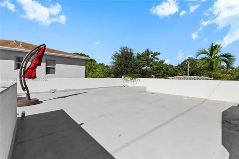 5820 NW 3 Avenue Miami FL 33127