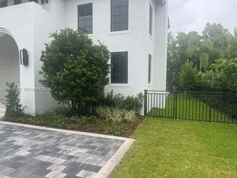 1221 Anastasia Avenue Coral Gables FL 33134