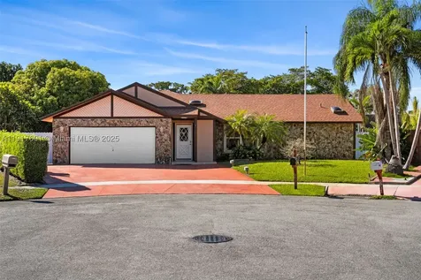 8920 NW 15th Street Pembroke Pines FL 33024