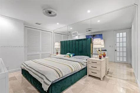 6124 Paradise Point Drive Palmetto Bay FL 33157