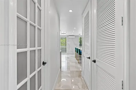 6124 Paradise Point Drive Palmetto Bay FL 33157