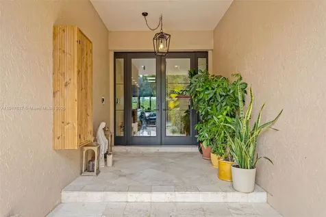 6124 Paradise Point Drive Palmetto Bay FL 33157