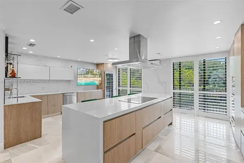 6124 Paradise Point Drive Palmetto Bay FL 33157