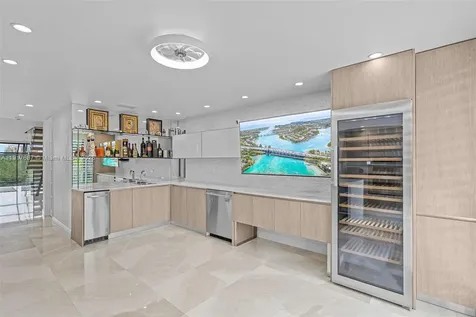 6124 Paradise Point Drive Palmetto Bay FL 33157