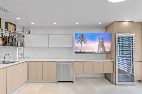 6124 Paradise Point Drive Palmetto Bay FL 33157