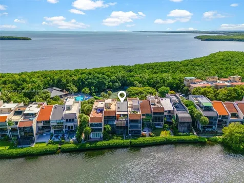 6124 Paradise Point Drive Palmetto Bay FL 33157