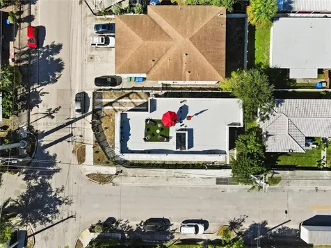 305 NW 58th Street Miami FL 33127