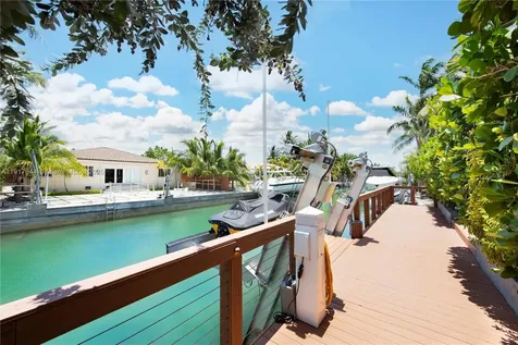 8055 Noremac Avenue Miami Beach FL 33141