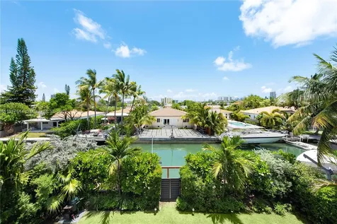 8055 Noremac Avenue Miami Beach FL 33141