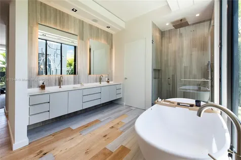 8055 Noremac Avenue Miami Beach FL 33141
