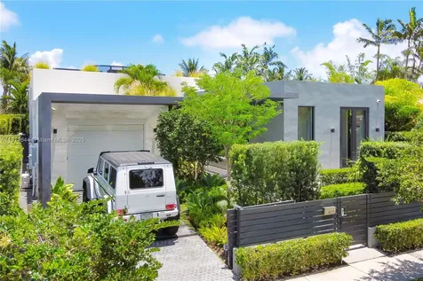 8055 Noremac Avenue Miami Beach FL 33141